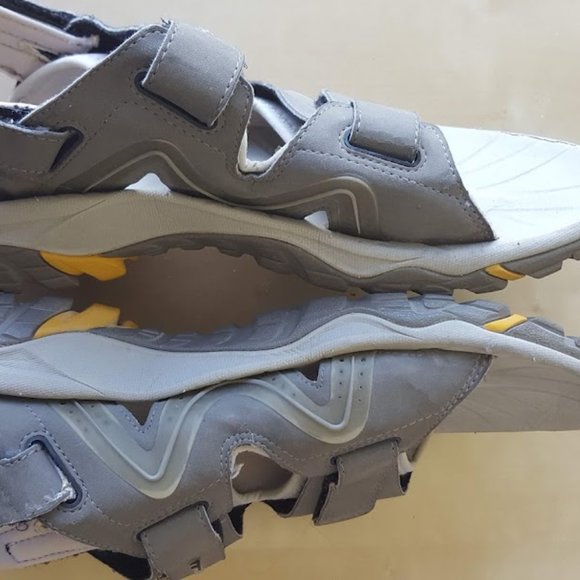 Merrell  Gray Adjustable Fit Slip On Outdoor Sandals Shoes Men's, Size 12 - Picture 2 of 4